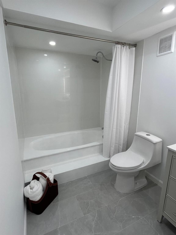 16325 Golf Club Road 109 Property Photo 18