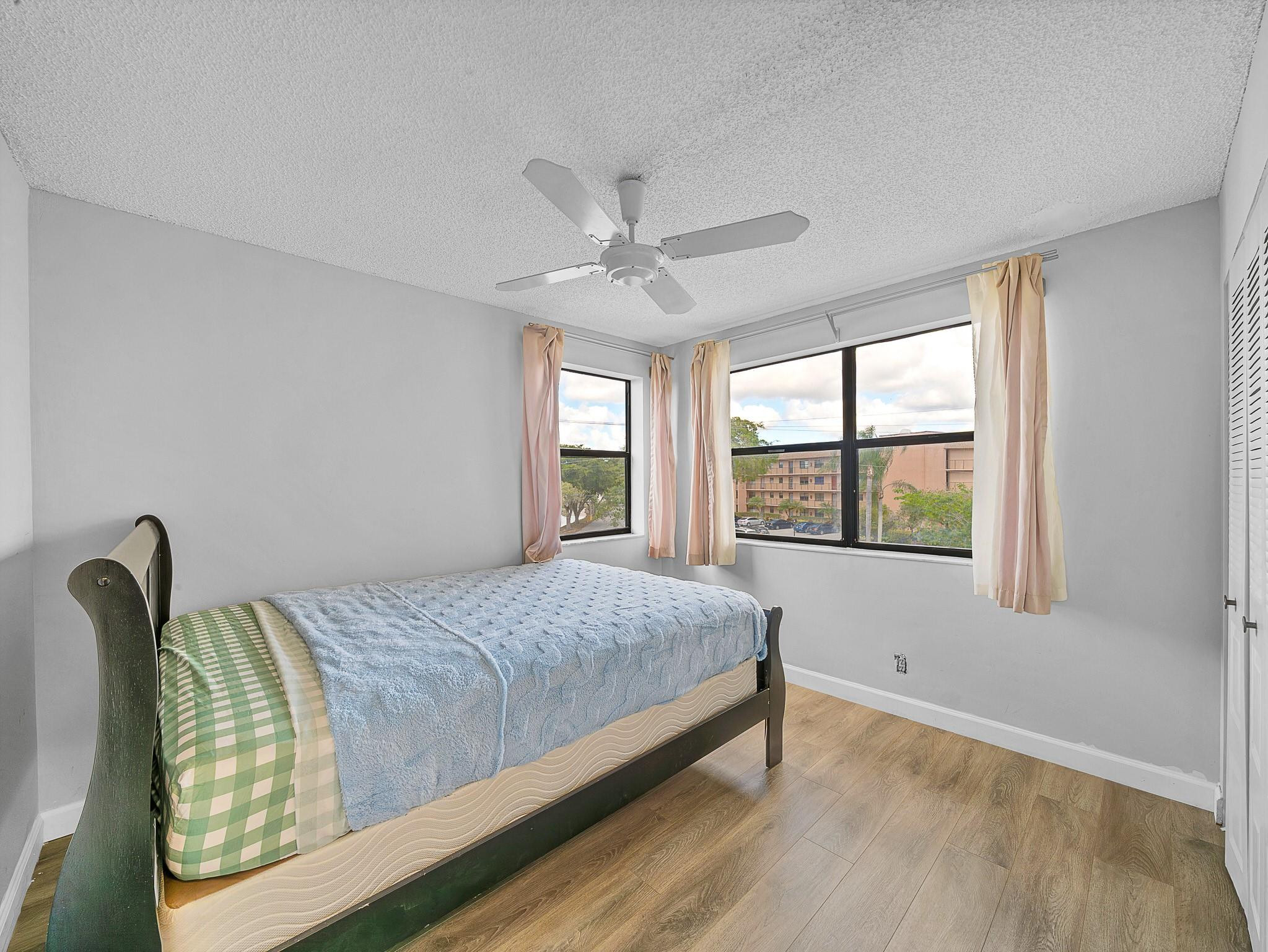 10466 Sunrise Lakes Boulevard 312 Property Photo 11