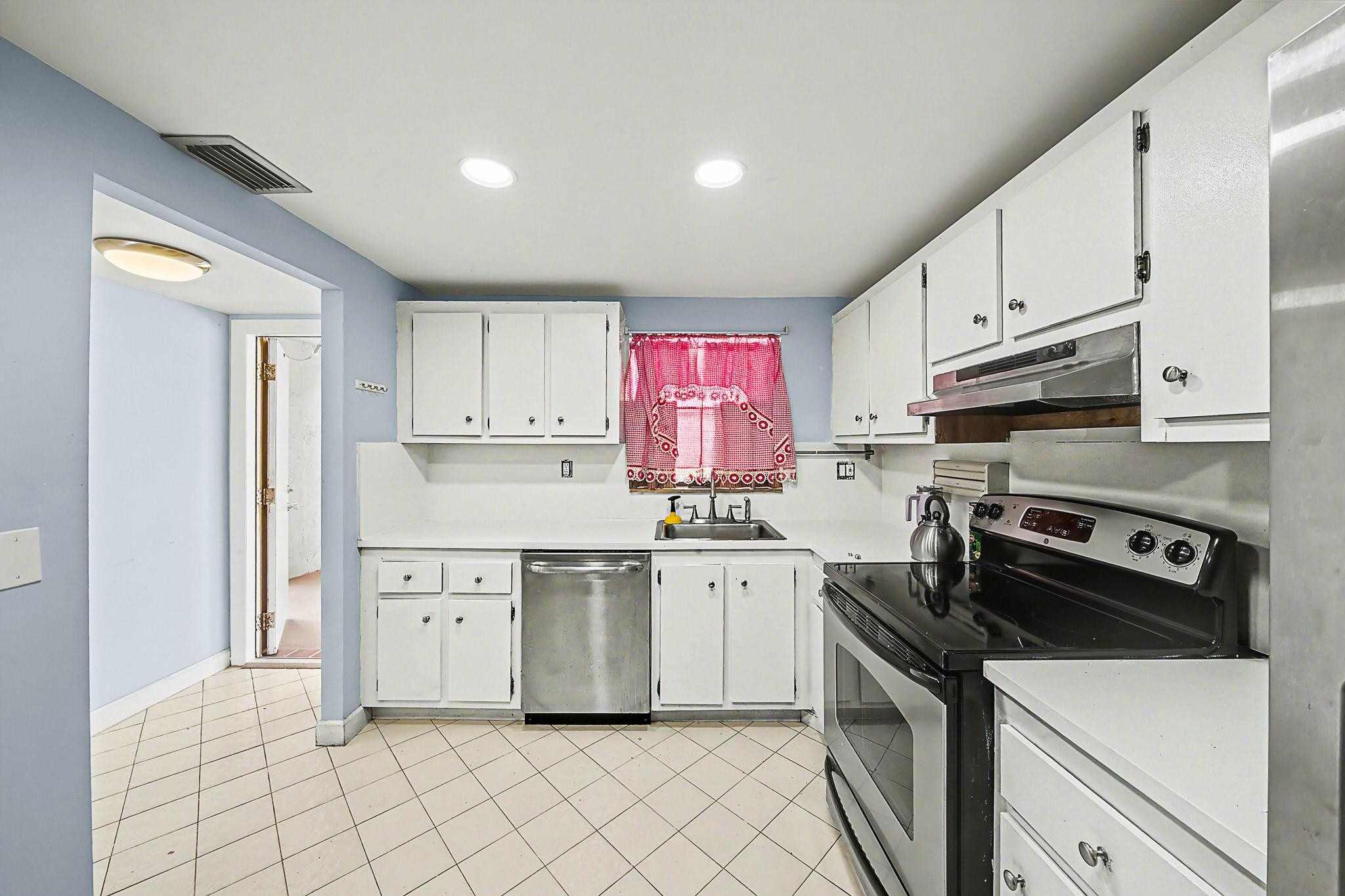 10466 Sunrise Lakes Boulevard 312 Property Photo 35
