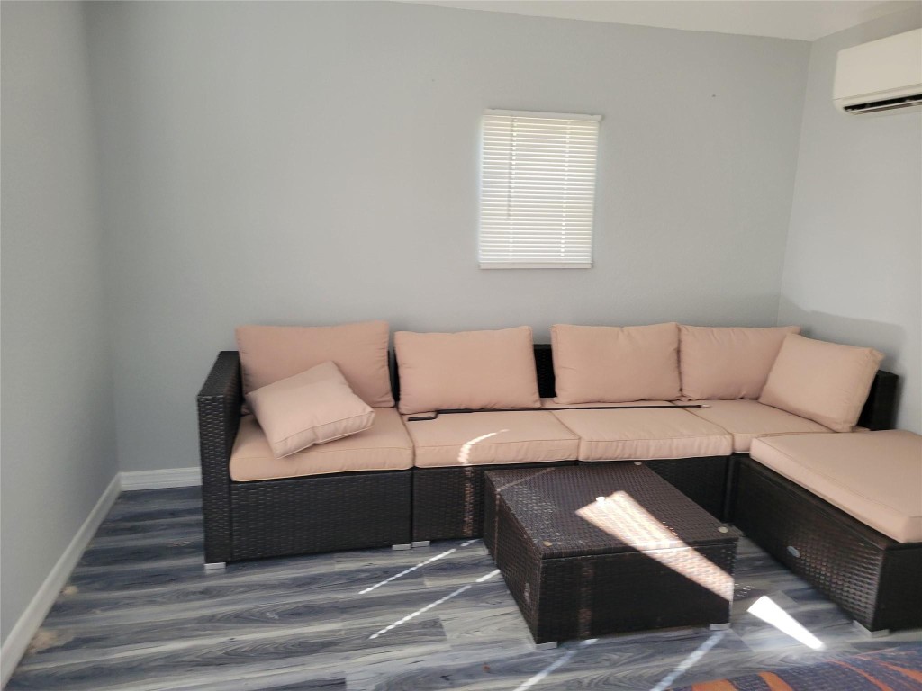 3528 Sw 7th Manor Property Photo 5