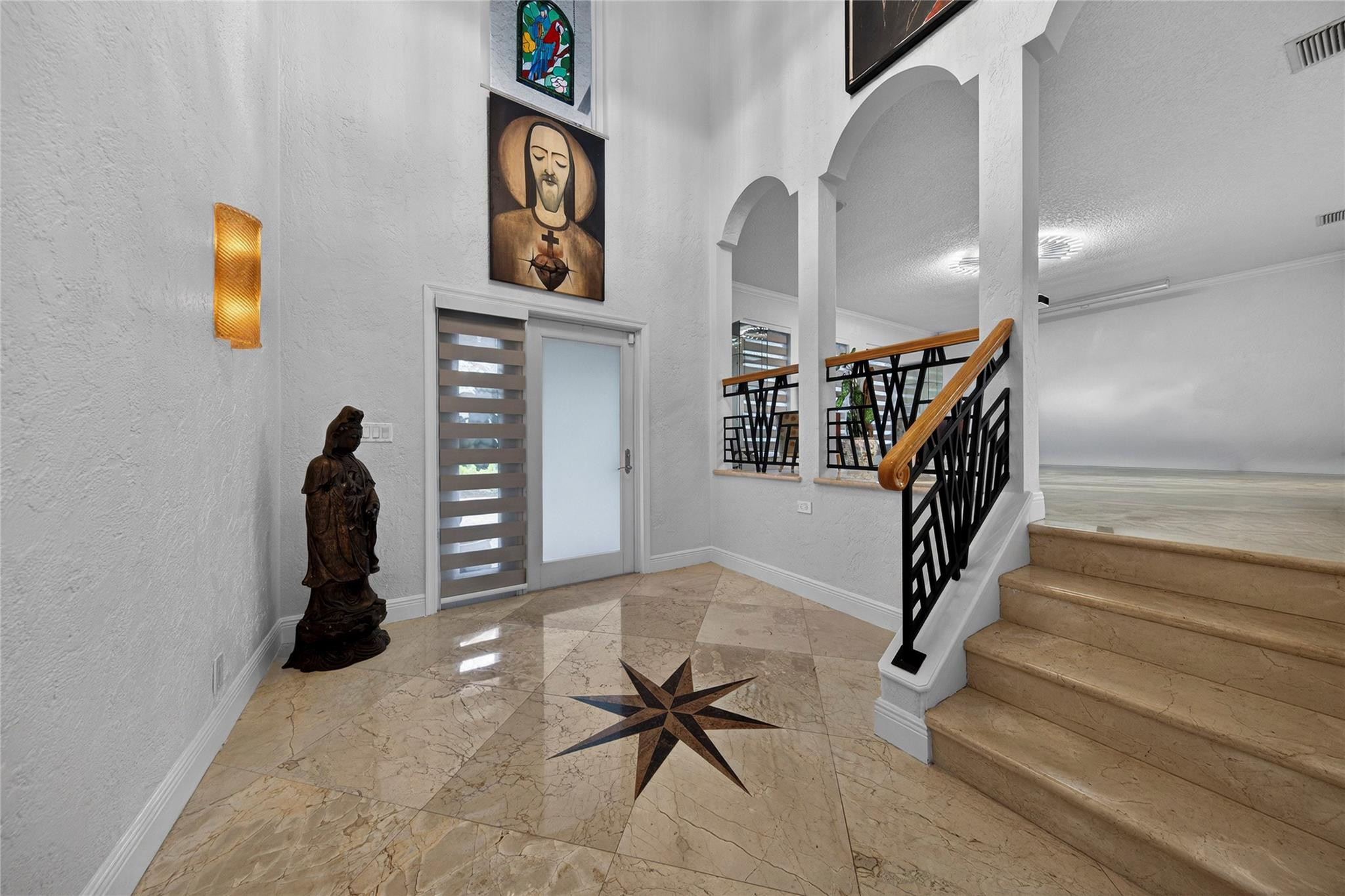 629 Kensington Place Property Photo 3