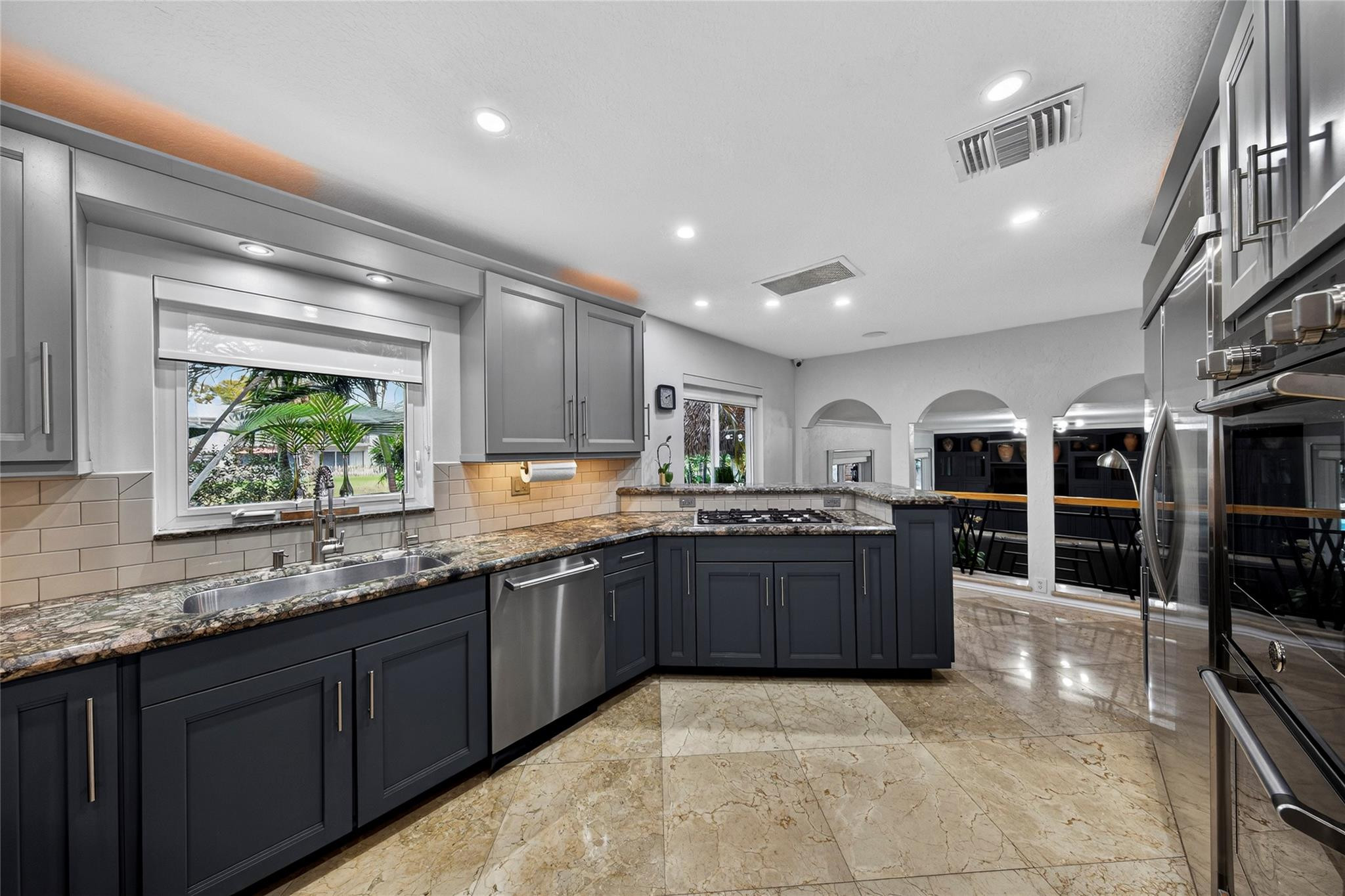 629 Kensington Place Property Photo 11