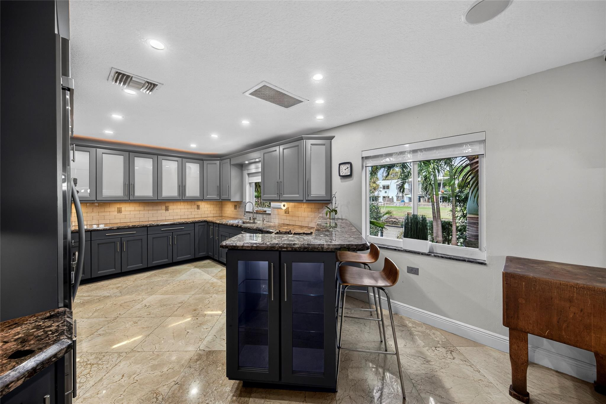 629 Kensington Place Property Photo 12