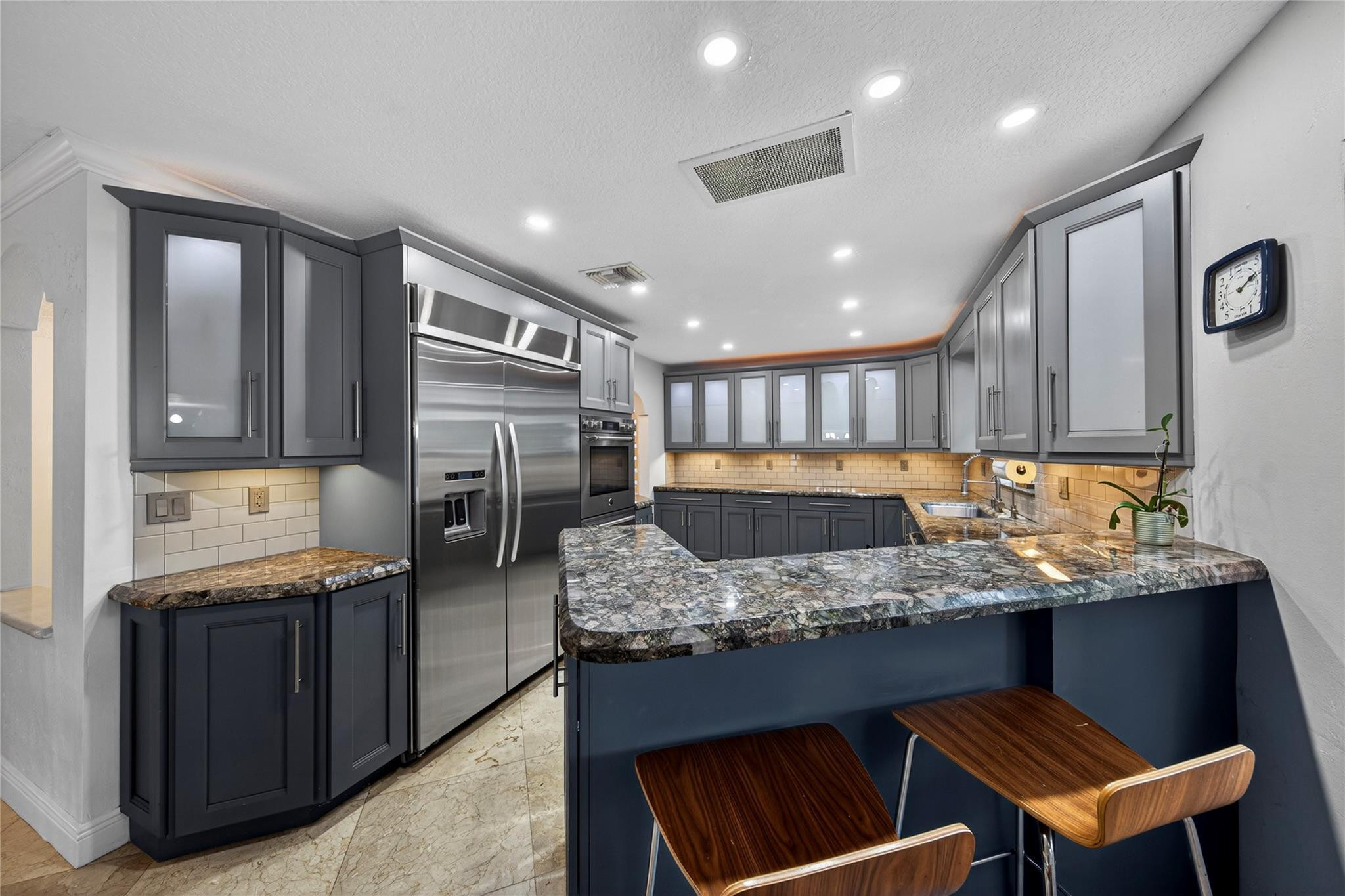 629 Kensington Place Property Photo 13