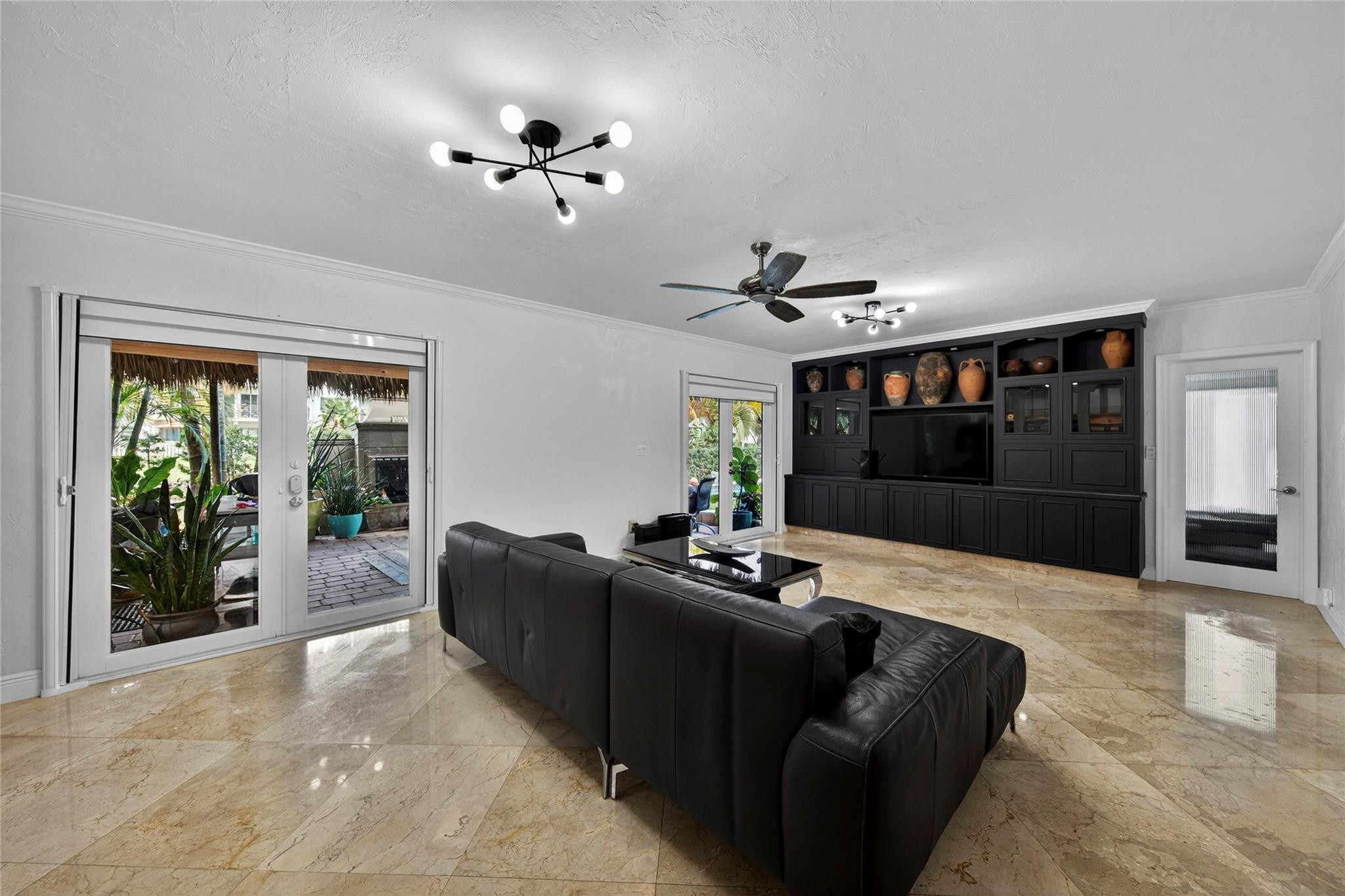 629 Kensington Place Property Photo 14