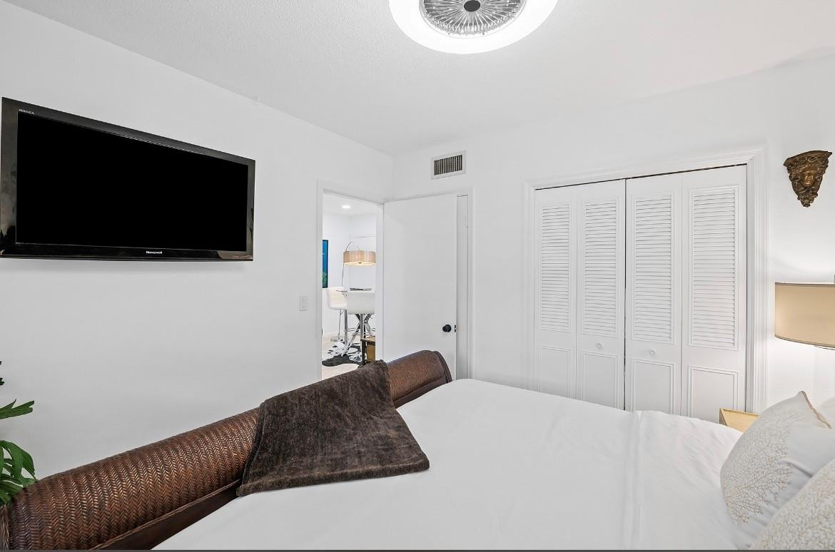 629 Kensington Place Property Photo 56