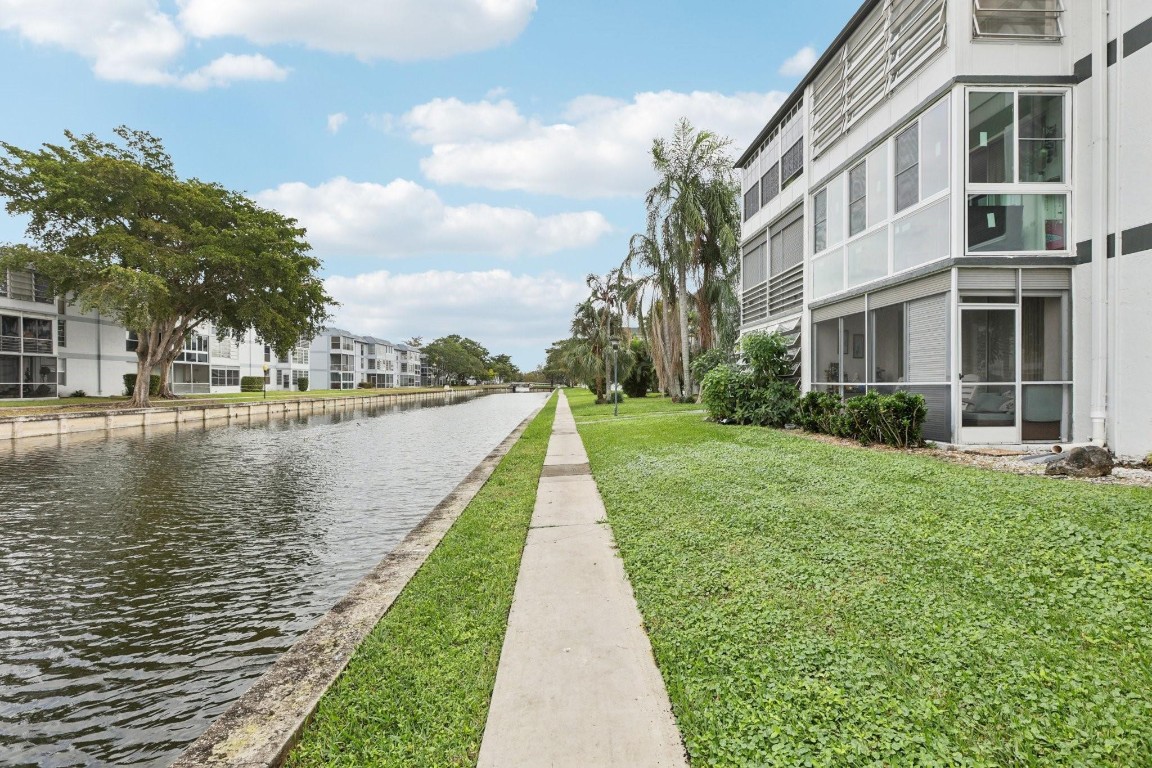 8330 Sands Point Boulevard 304n