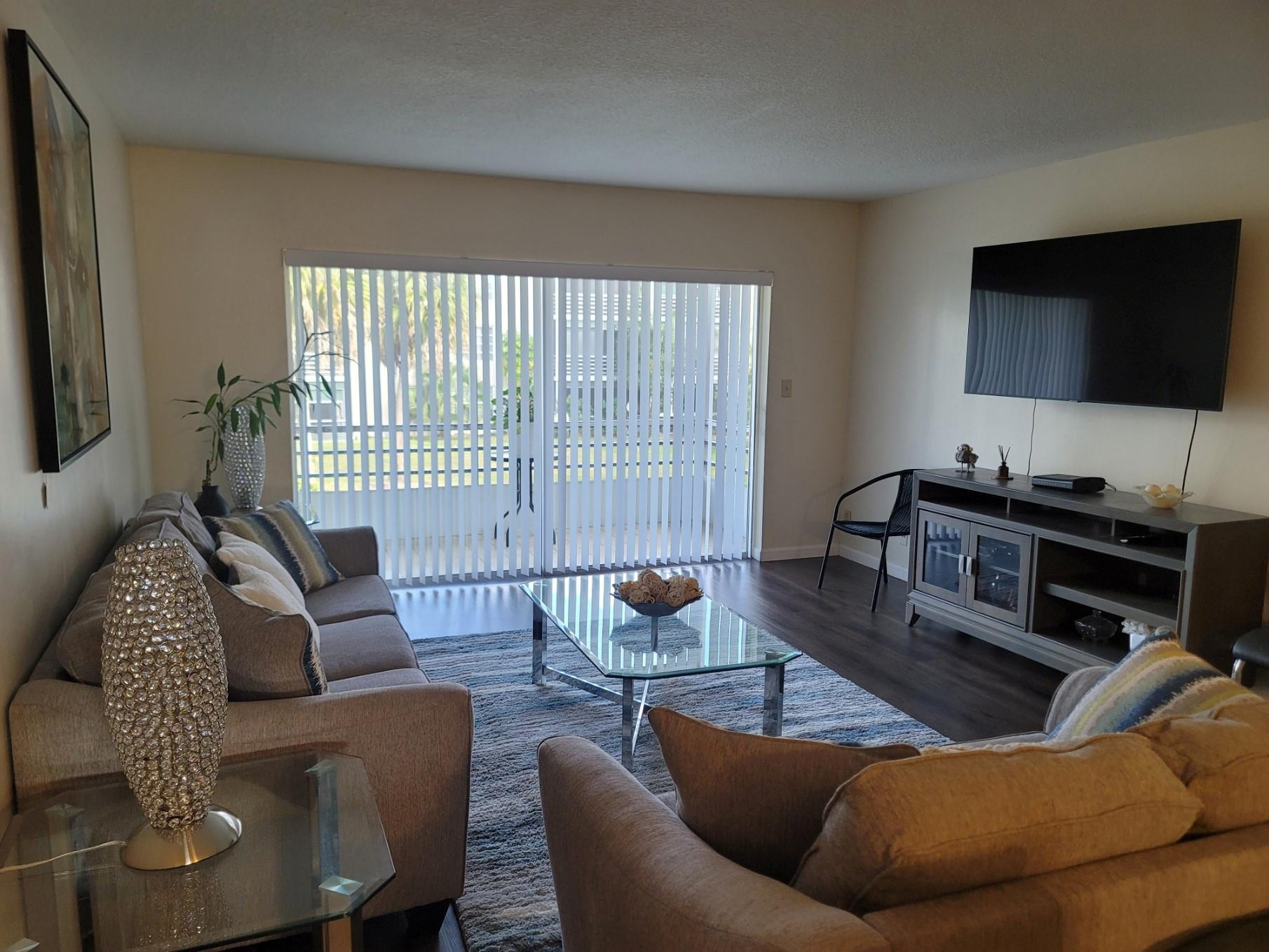 3774 Inverrary Boulevard P202