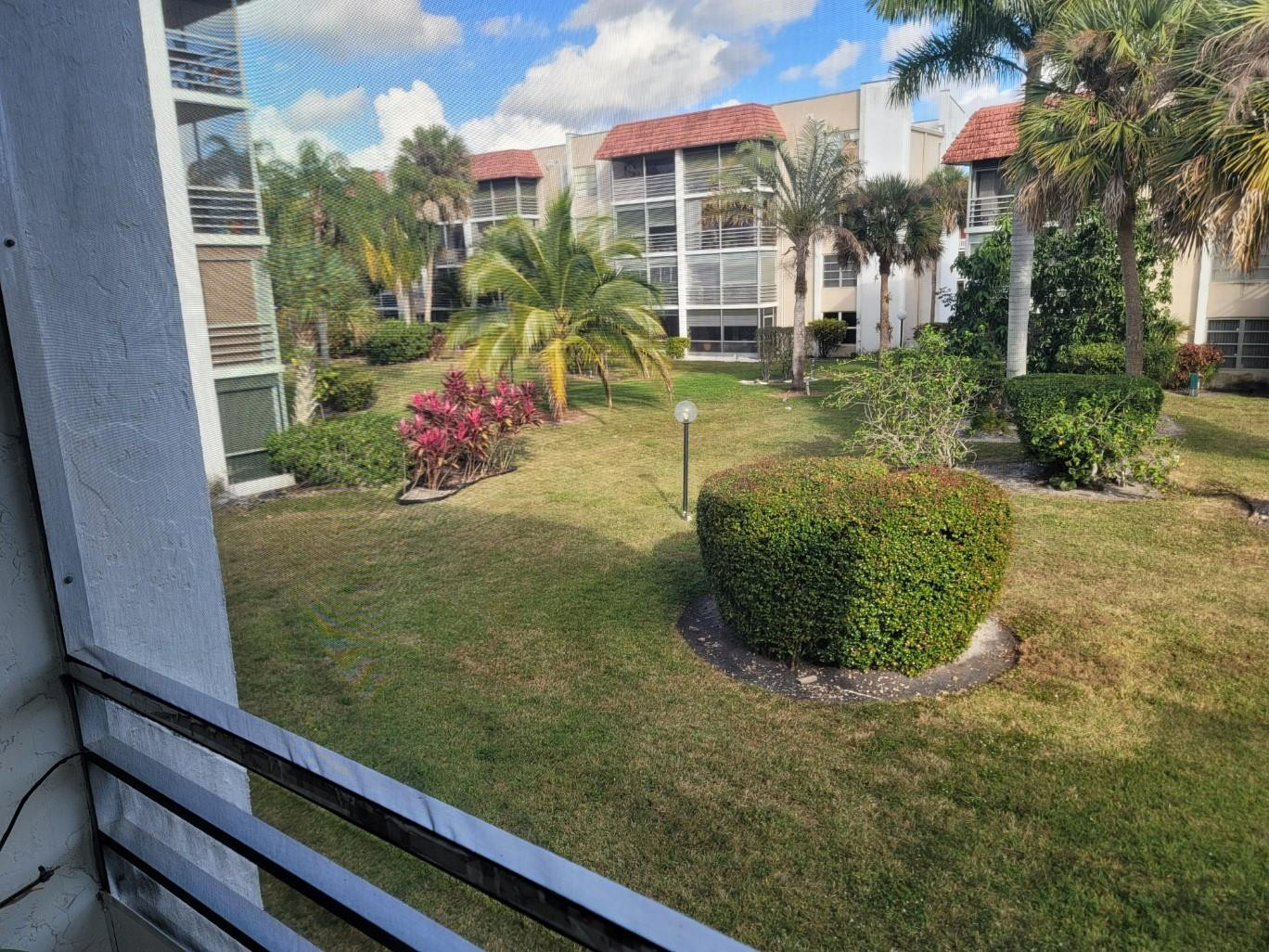 3774 Inverrary Boulevard P202 Property Photo 6