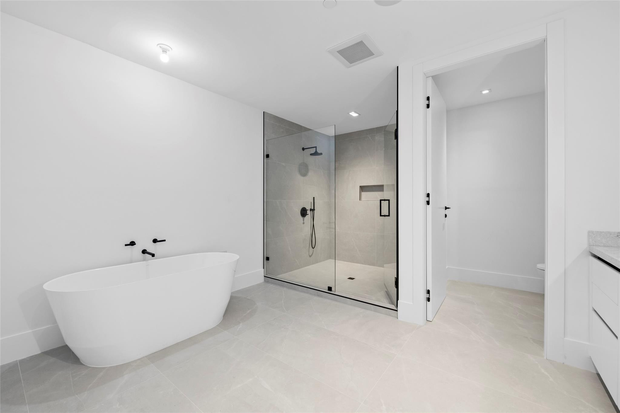 160 Isle Of Venice Drive 302 Property Photo 21