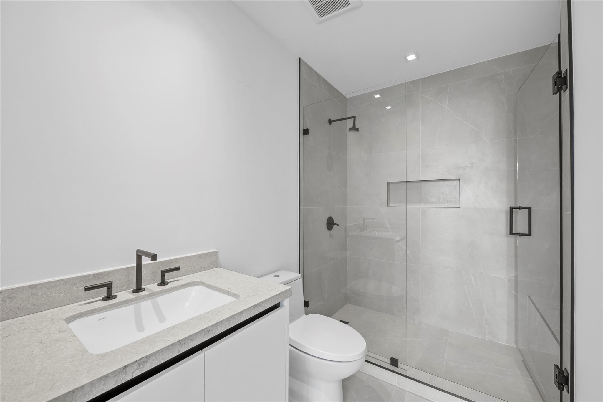 160 Isle Of Venice Drive 302 Property Photo 26