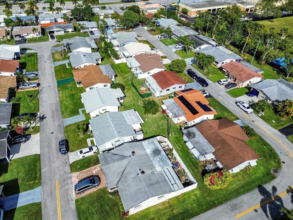 4805 NW 25th Terrace