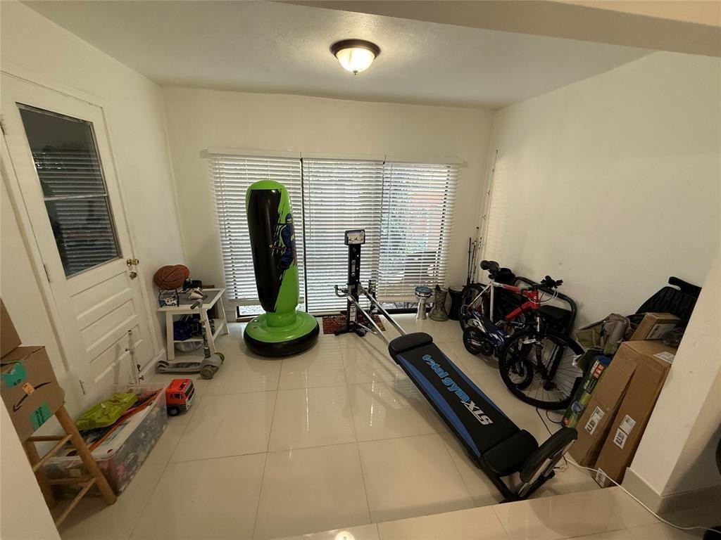 F10544733 Property Photo 3