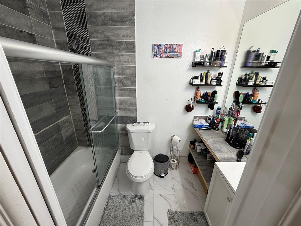 F10544733 Property Photo 6