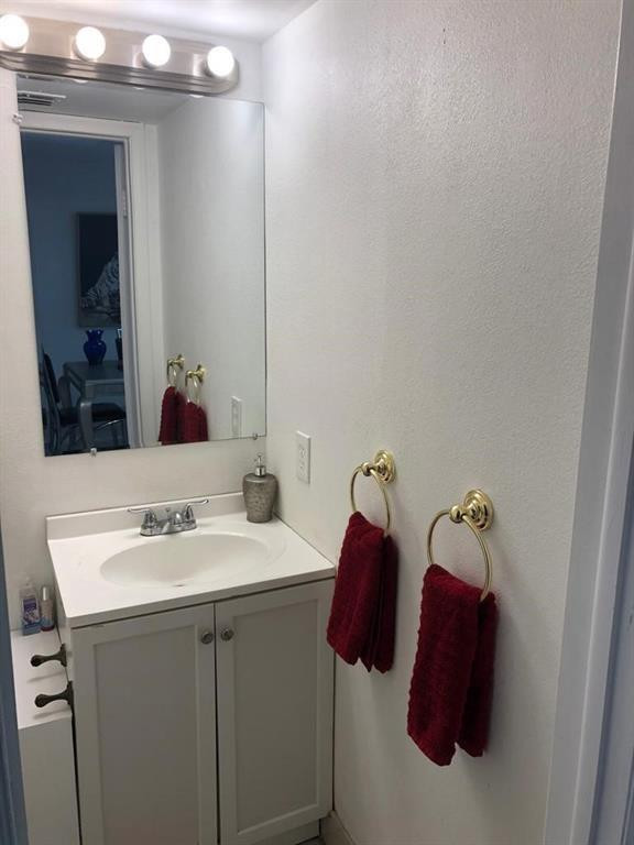 F10544733 Property Photo 15