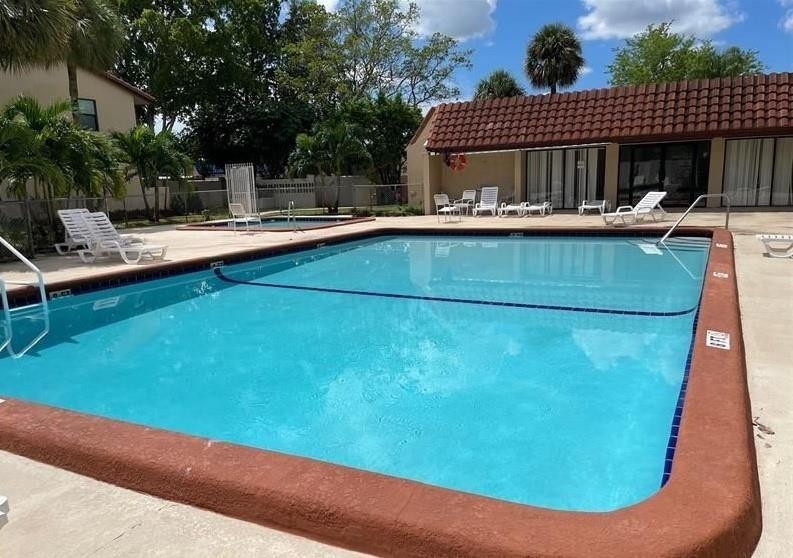 F10544733 Property Photo 22