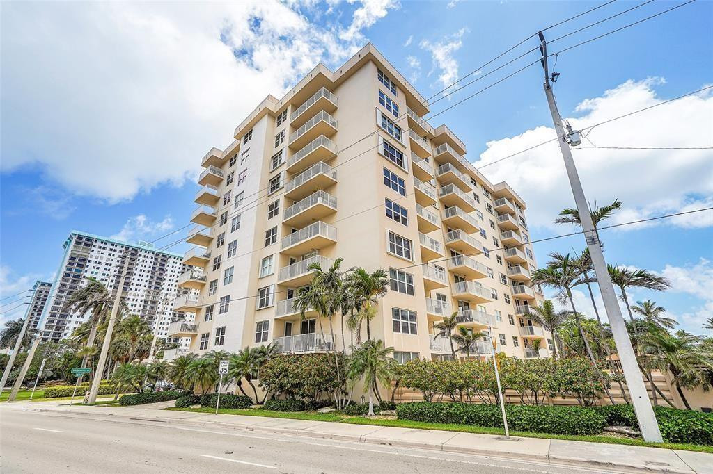 1401 S Ocean Drive 502 Property Photo 2