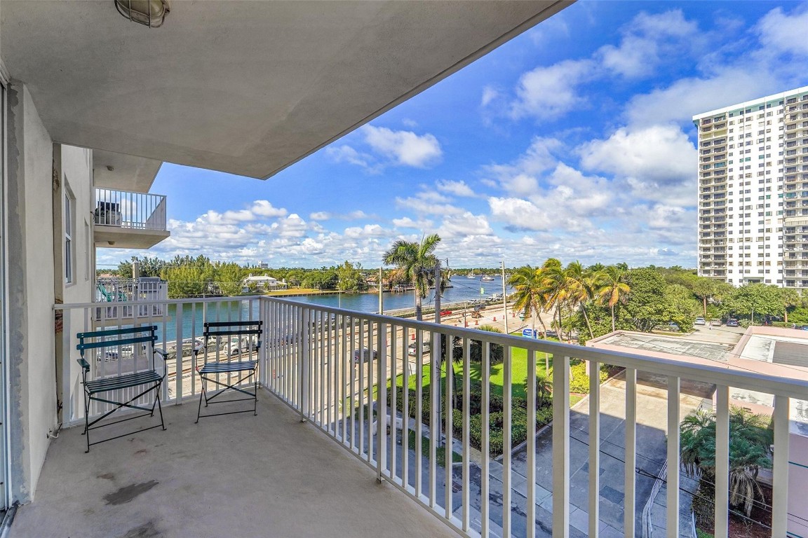 1401 S Ocean Drive 502 Property Photo 8