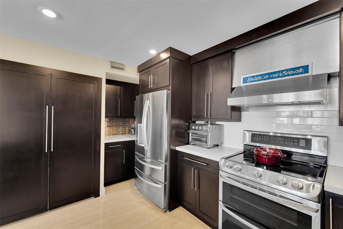 1401 S Ocean Drive 502 Property Photo 15