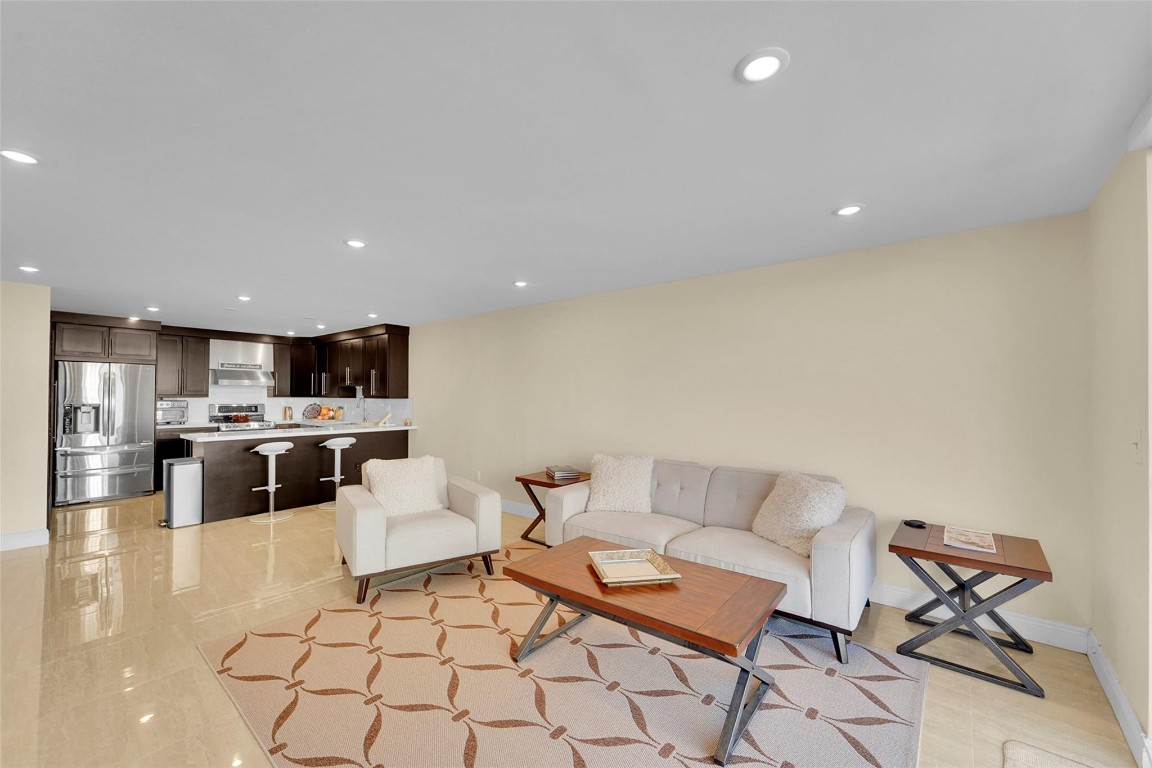 1401 S Ocean Drive 502 Property Photo 18