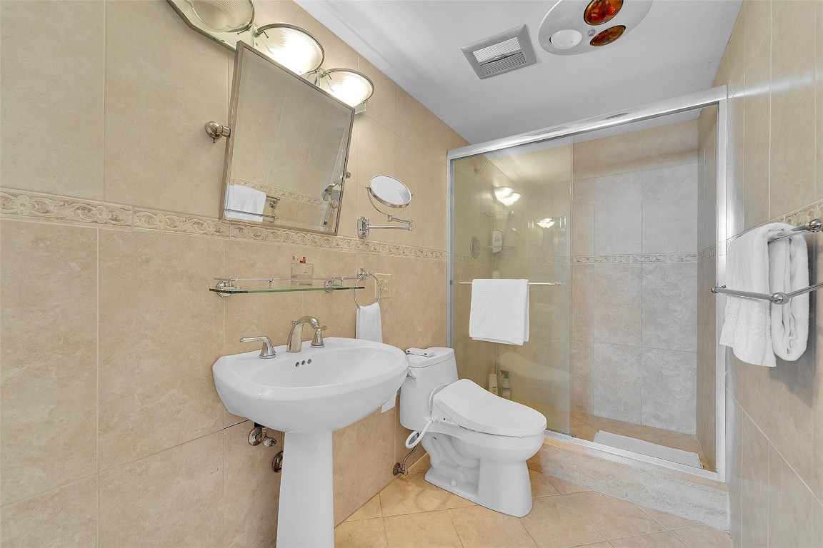 1401 S Ocean Drive 502 Property Photo 23