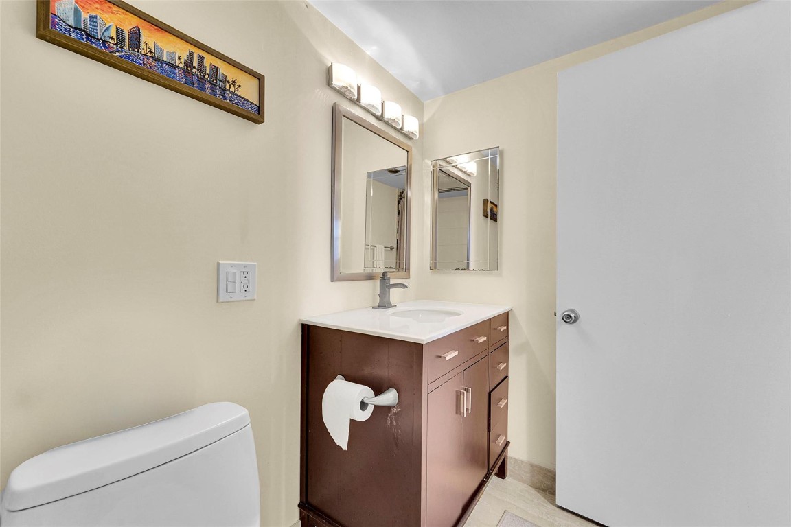 1401 S Ocean Drive 502 Property Photo 28