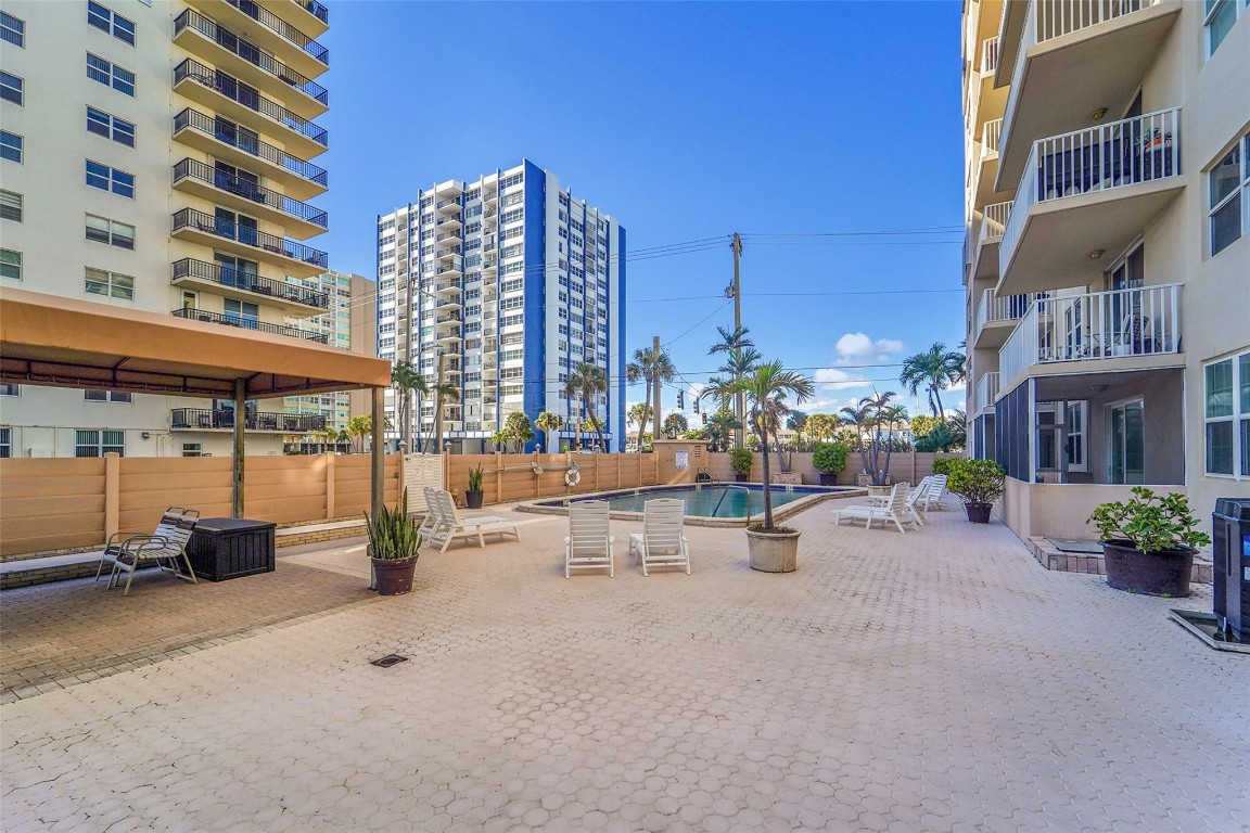 1401 S Ocean Drive 502 Property Photo 42