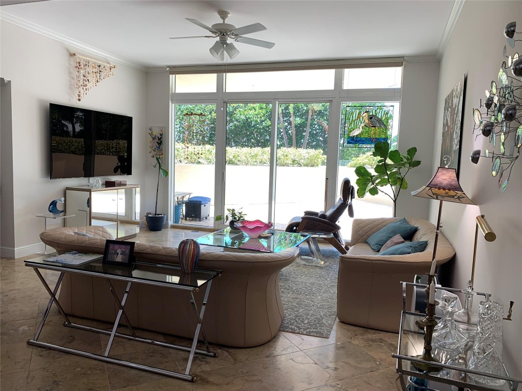 1063 W Hillsboro Mile 115 Property Photo 16