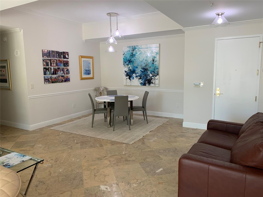 1063 W Hillsboro Mile 115 Property Photo 18