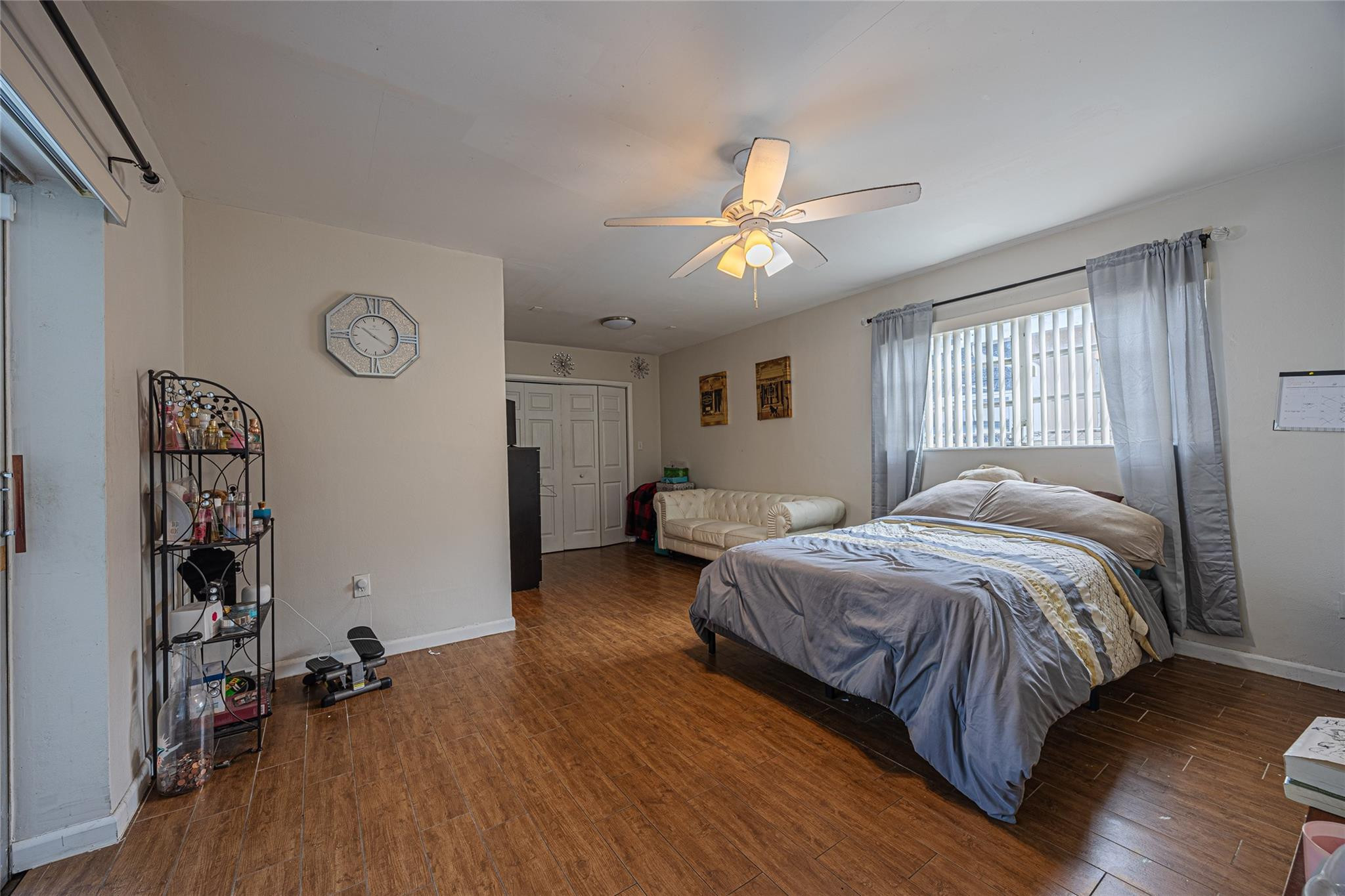 7733 Embassy Boulevard Property Photo 4
