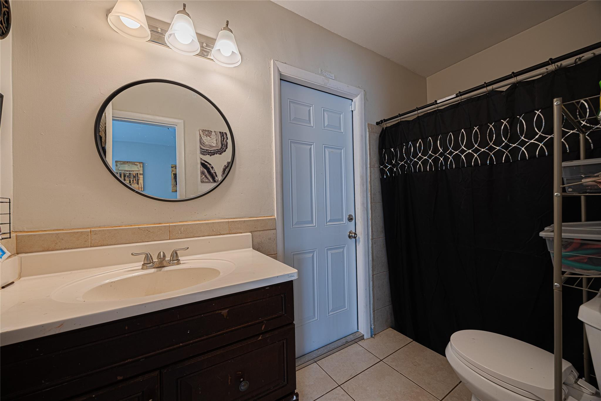 7733 Embassy Boulevard Property Photo 7