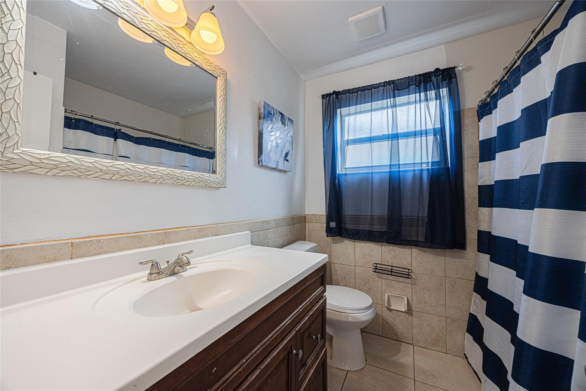 7733 Embassy Boulevard Property Photo 8