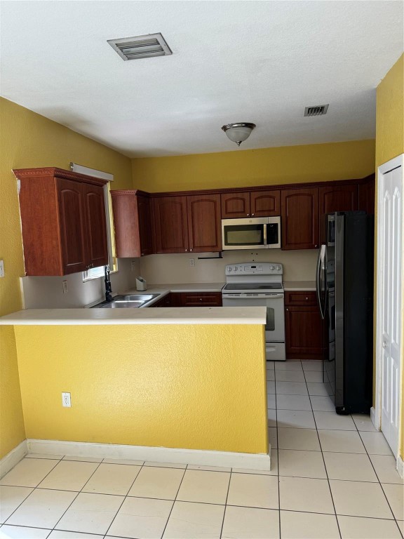 7357 NW 174 102 Property Photo 1