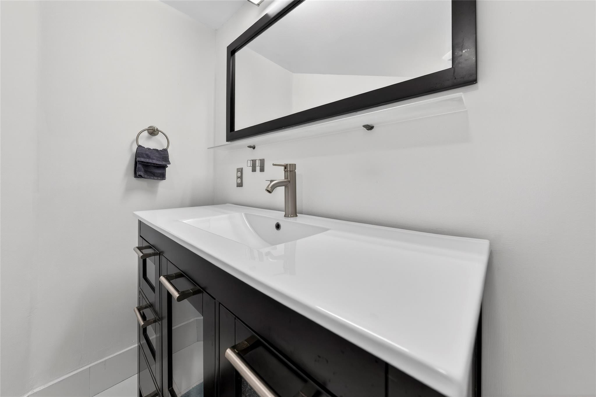 520 Se 5th Avenue 2404 Property Photo 16