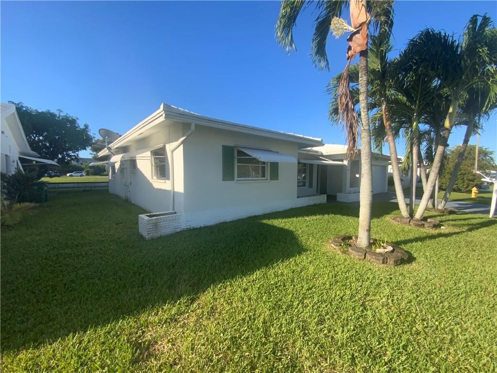 7104 Nw 70th Street Property Photo 2