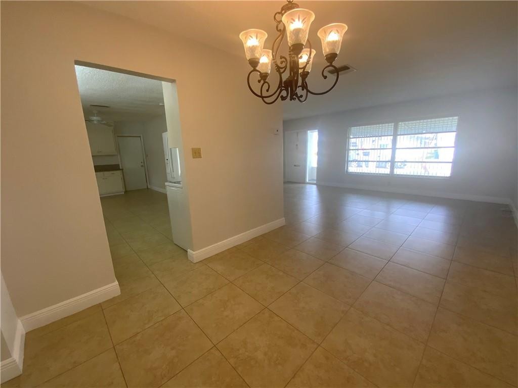 7104 Nw 70th Street Property Photo 7