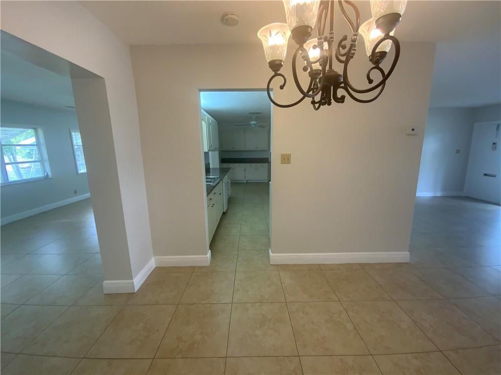7104 Nw 70th Street Property Photo 8