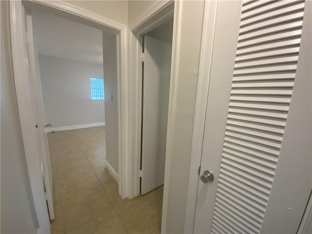 7104 Nw 70th Street Property Photo 17