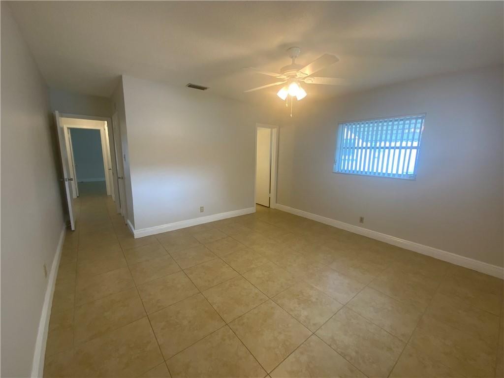 7104 Nw 70th Street Property Photo 22