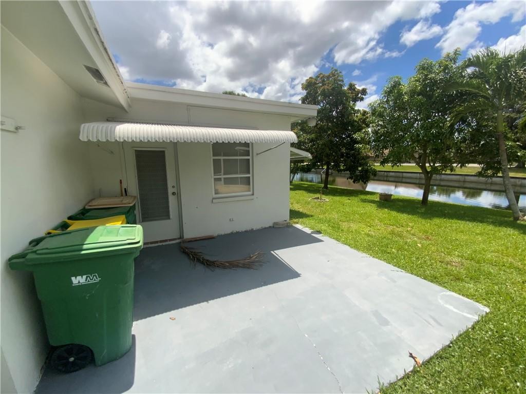 7104 Nw 70th Street Property Photo 28