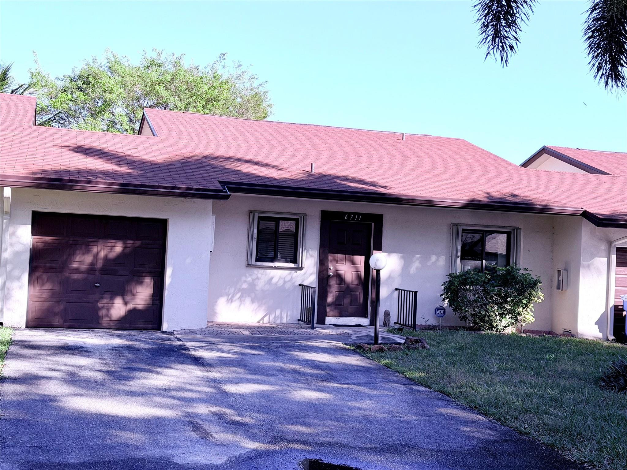6711 S Parkway Drive 2-10 Property Photo 1