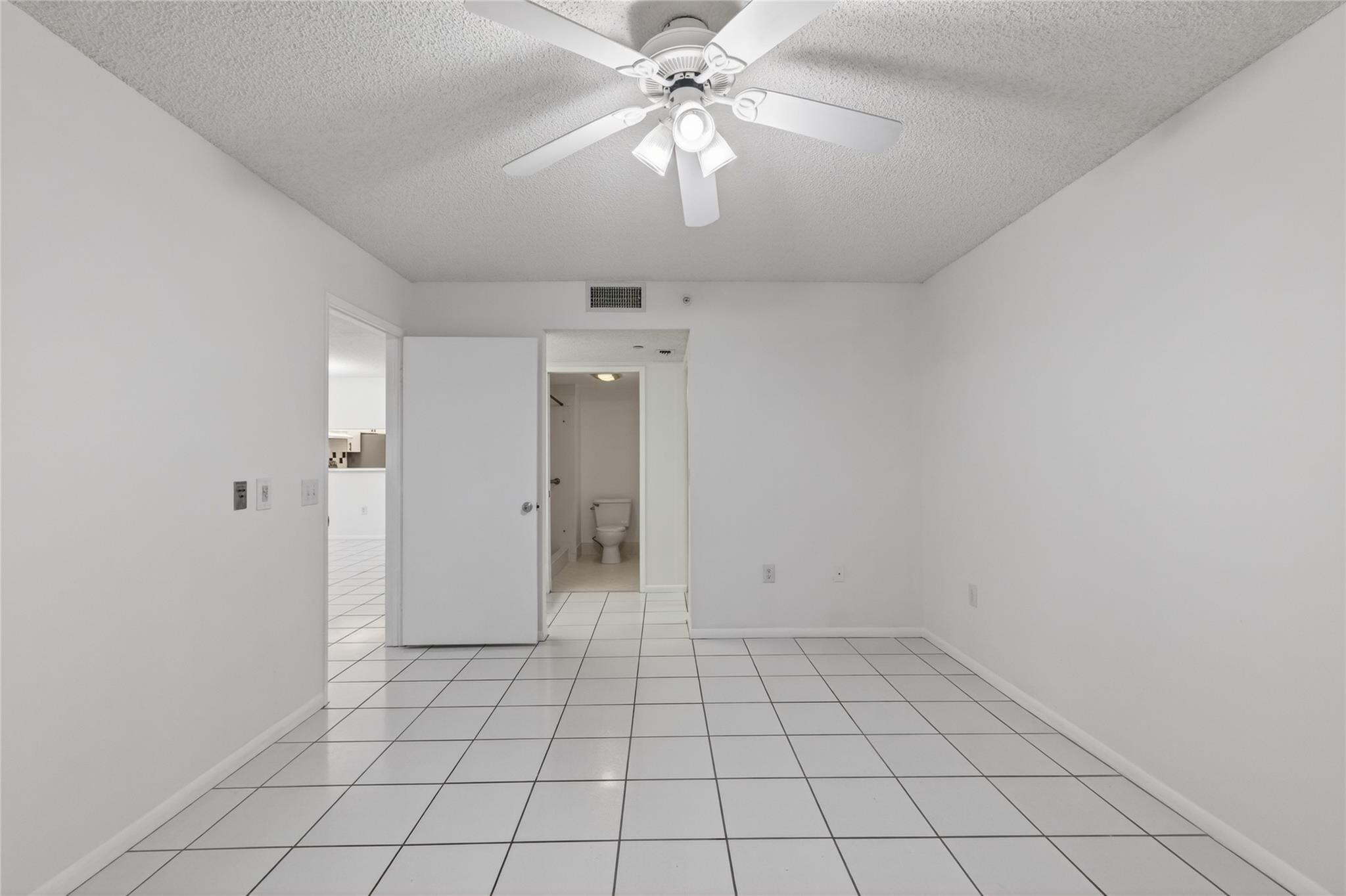 900 Sw 142nd Avenue 213l Property Photo 19