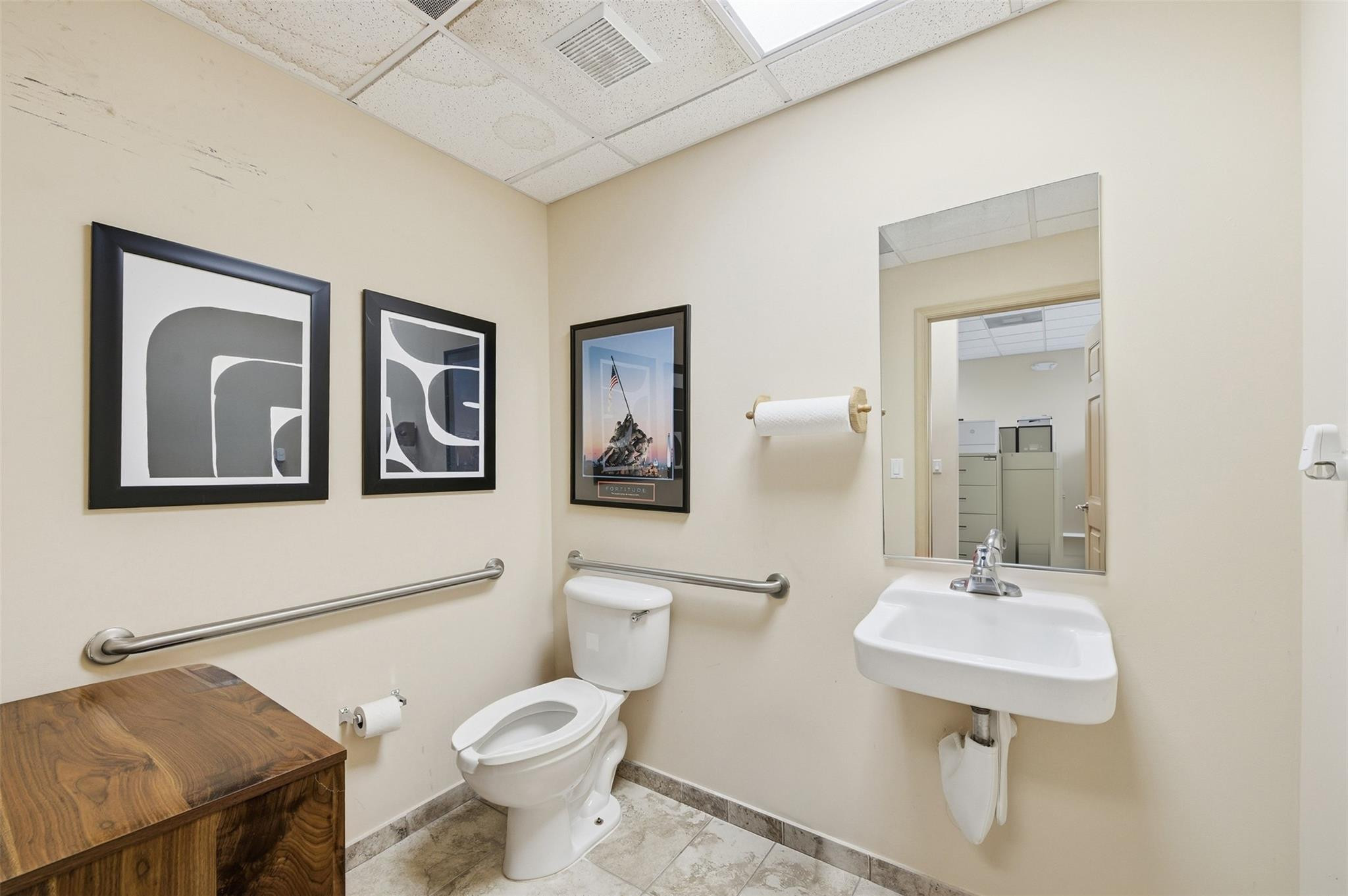 F10546343 Property Photo 12