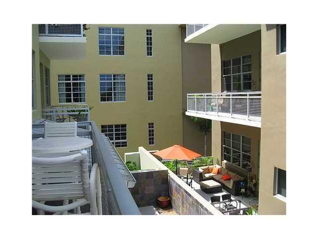 435 N Andrews Avenue 304 Property Photo 14
