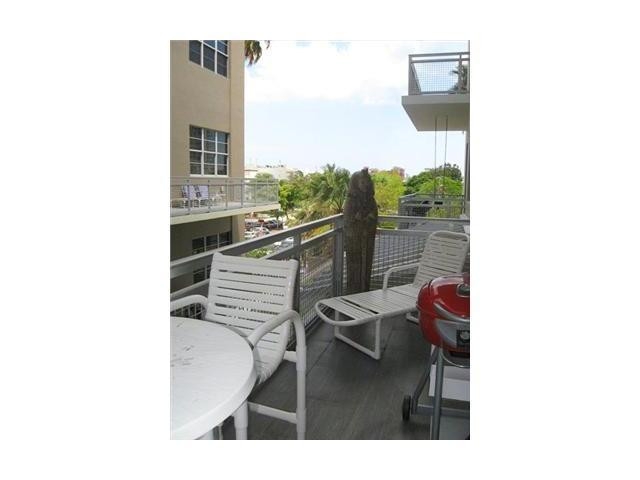 435 N Andrews Avenue 304 Property Photo 15
