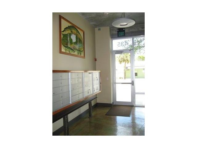 435 N Andrews Avenue 304 Property Photo 20