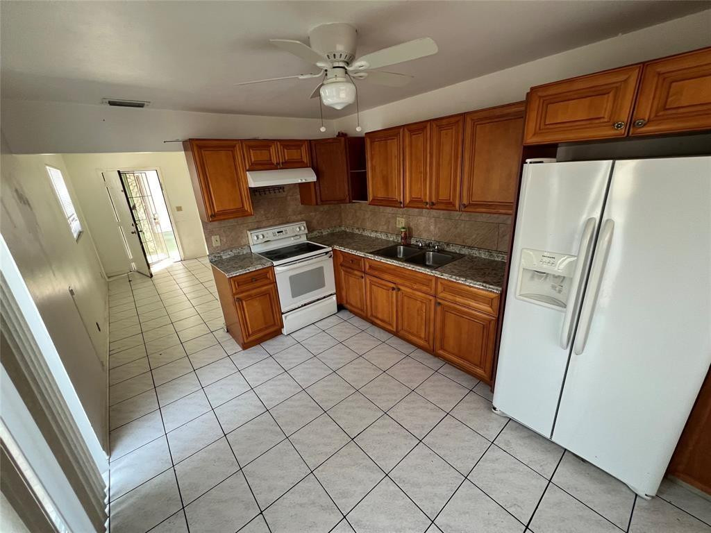 230 Sw 1st Street G-8 Property Photo 20
