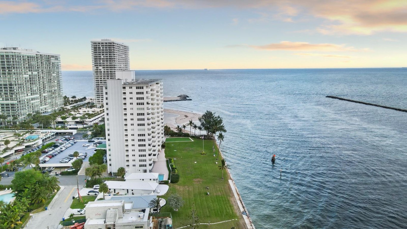 2100 S Ocean Drive 16f Property Photo 35