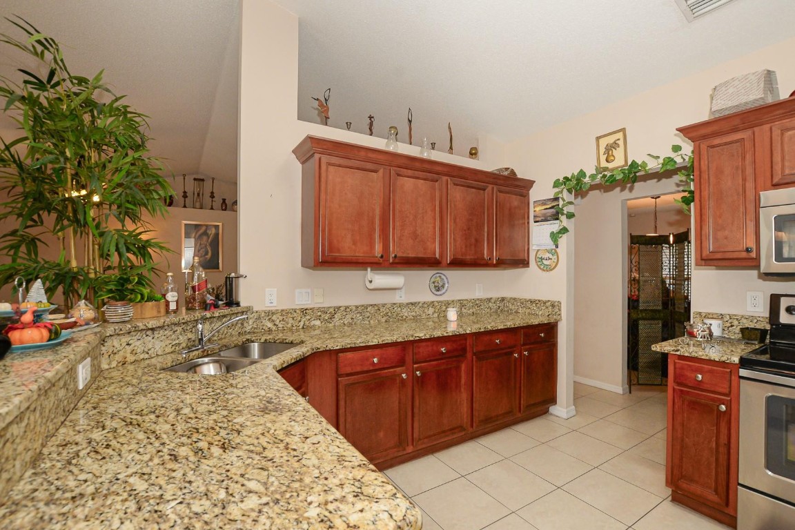 117 Ne Jettie Terrace Property Photo 21