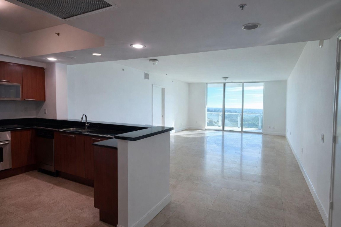 14951 Royal Oaks Lane 1607